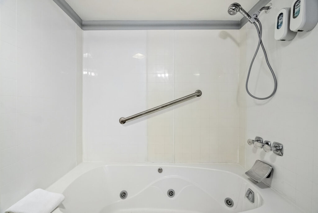 Tile Refinishing in Norfolk, VA